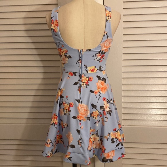 B. Darlin Sky Blue Floral Party Dress (Size 5/6) - Picture 7 of 10